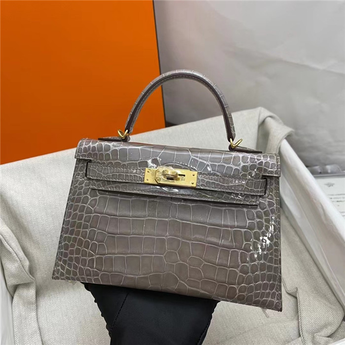 HERMES 에르메스 미니 켈리백 19CM 오리지날 악어가죽사용 (100%수작업) H607781